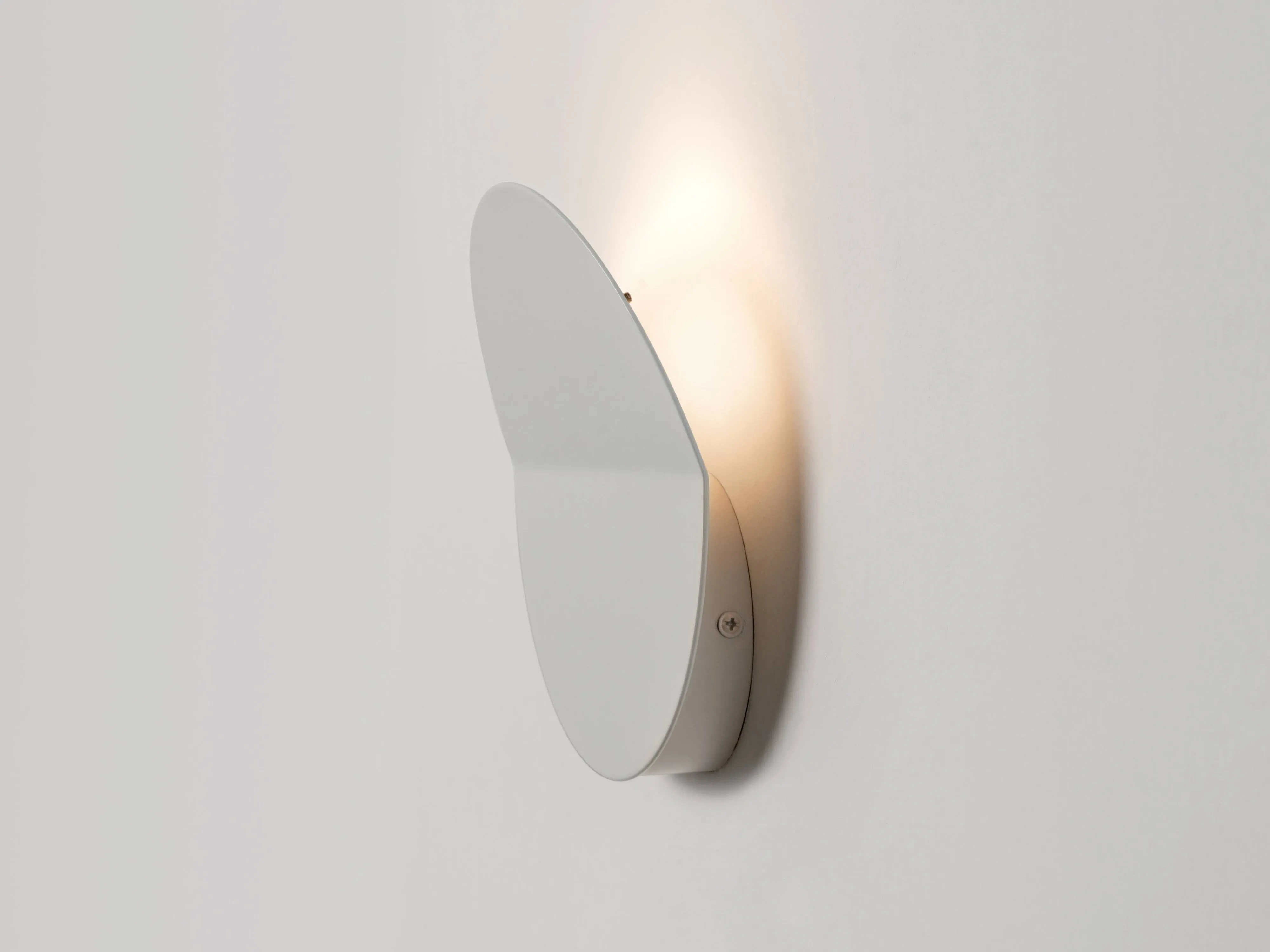 Sand diffuser wall light